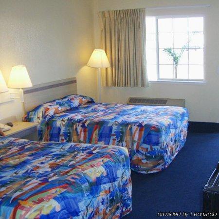 Travelodge By Wyndham Los Banos Ca Phòng bức ảnh