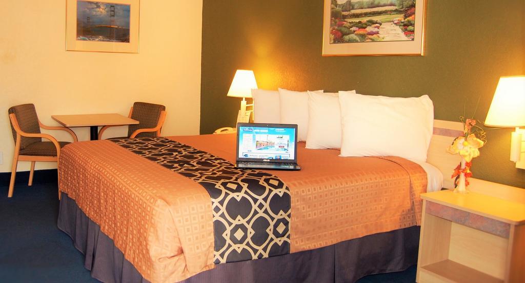Travelodge By Wyndham Los Banos Ca Ngoại thất bức ảnh